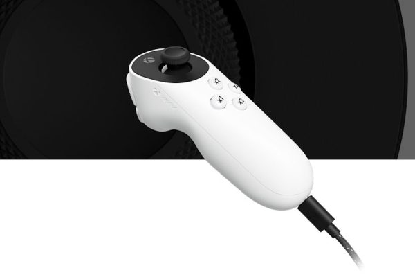 Microsoft presenta il Joystick Adattivo per Xbox: una soluzione flessibile per gamer con mobilità limitata
