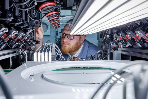 Miele, crescita nell'anno fiscale 2024: prodotti moderni e smart e occhio alla sostenibilità