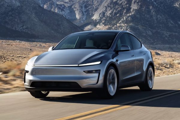 Niente Model 2 o Model Q, la Tesla più economica è una Model Y ridotta all'essenziale