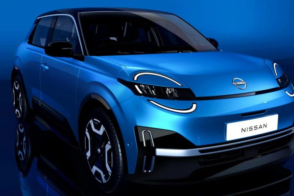 Nissan Micra ritorna e diventa elettrica: annunciato il debutto nel 2025
