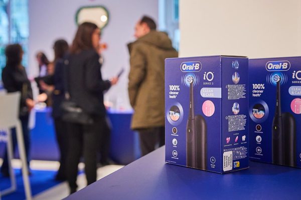 Oral-B iO2: arrivano gli spazzolini elettrici ''tech'' accessibili a tutti