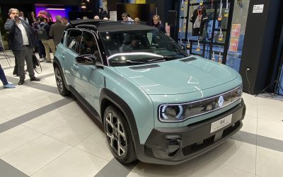 Renault 4 Electric arriva in Italia: anteprima prezzi e versioni