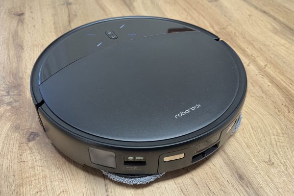 Roborock Saros 10R, il robot sottile che pulisce dappettutto