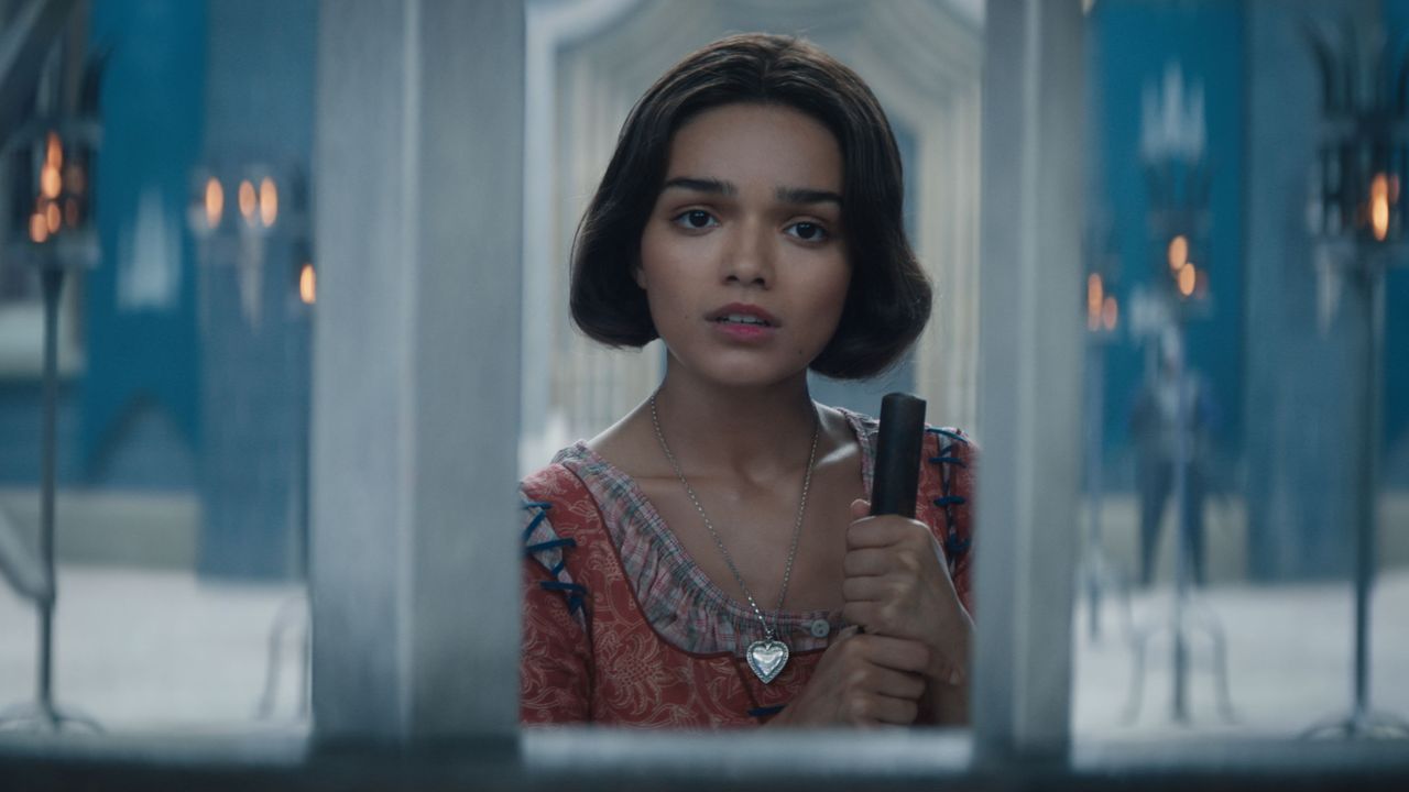 Biancaneve al cinema, tutte le differenze tra il film 2025 e la fiaba