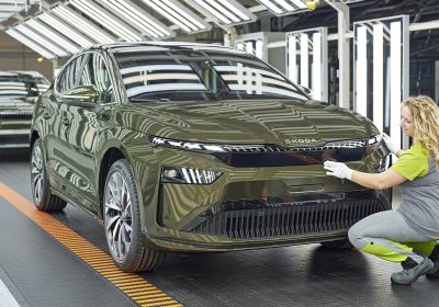 Skoda inizia la produzione della nuova Enyaq, nuovo design ma stesso powertrain elettrico
