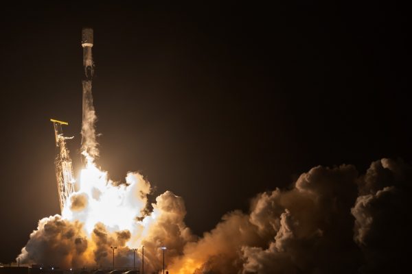 SpaceX ha lanciato lo stesso primo stadio di un razzo spaziale Falcon 9 dopo 9 giorni da un'altra missione