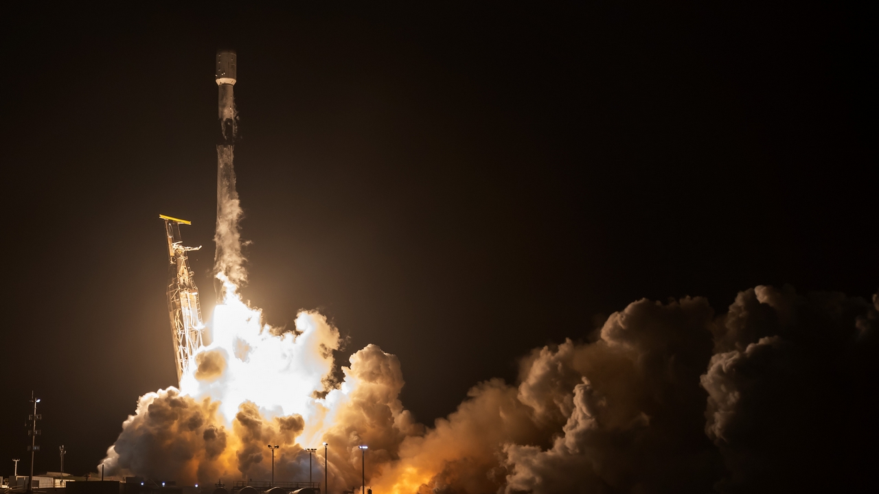 SpaceX ha lanciato lo stesso primo stadio di un razzo spaziale Falcon 9 dopo 9 giorni da un'altra missione