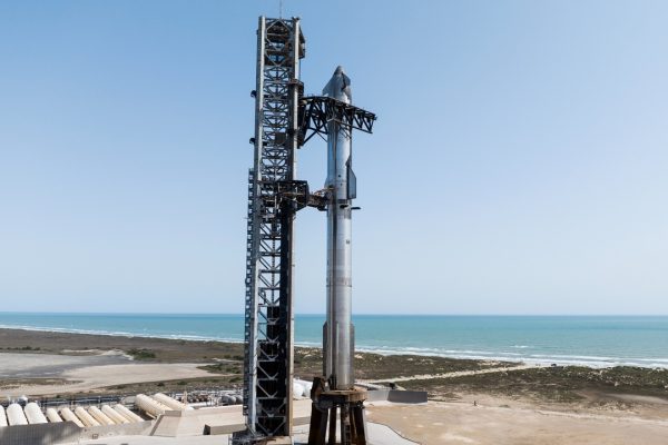 SpaceX: l'ottavo volo del razzo spaziale Starship ha visto il recupero di Super Heavy e la perdita di Ship 34