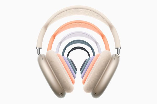 Sulle AirPods Max di Apple arrivano l'audio lossless e l'audio a bassissima latenza