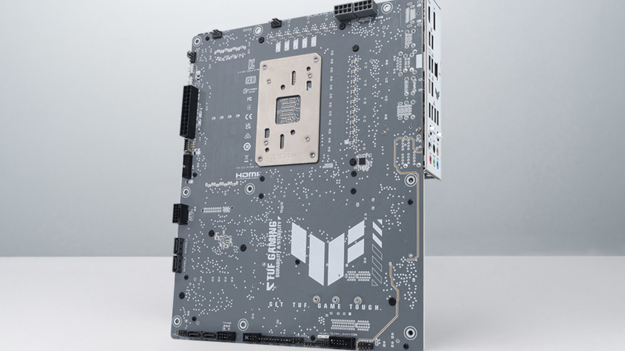 TUF Gaming B850 BTF Wi-Fi W: La prima scheda madre AM5 con connettori nascosti di ASUS