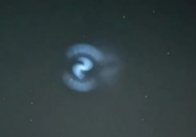 Una spirale in cielo nel nord Italia: niente paura, è un razzo spaziale SpaceX e vi spieghiamo il perché