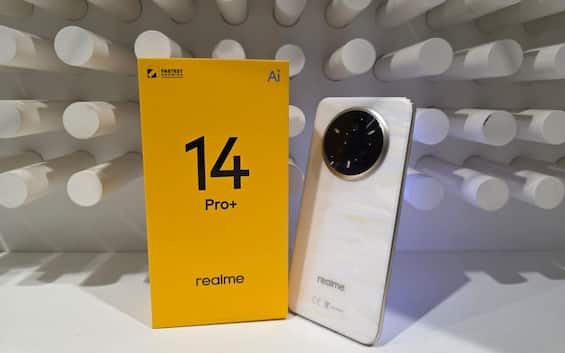 realme 14 Pro+: caratteristiche e novità. FOTO