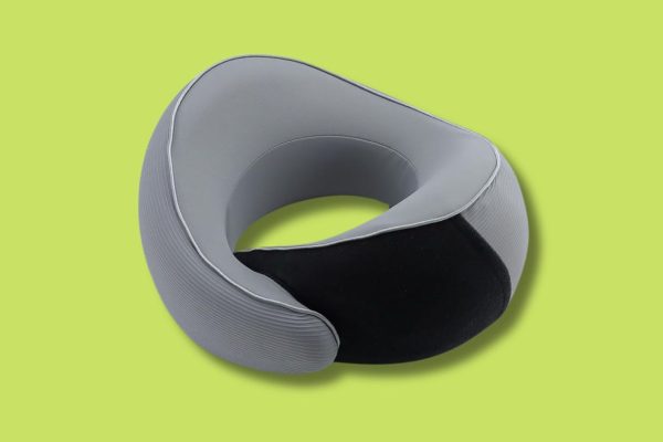 I migliori cuscini da viaggio per dormire come ghiri anche in treno e in aereo