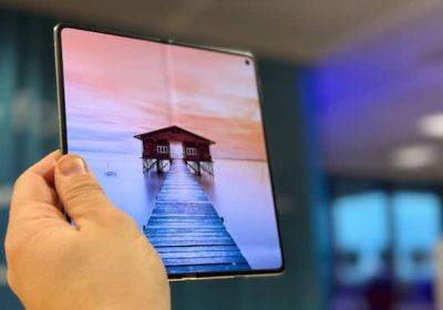 HUAWEI Mate X6: recensione, impressioni, funzionalità, prezzi