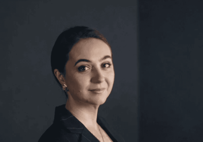 Perché l’Ucraina deve accettare un negoziato, secondo l’ex portavoce di Volodymyr Zelensky