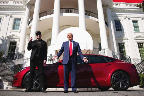 Trump, la Tesla che si è comprato è un “pacco”
