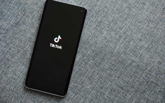 TikTok, meditazione guidata per adolescenti: nuova funzione per benessere mentale