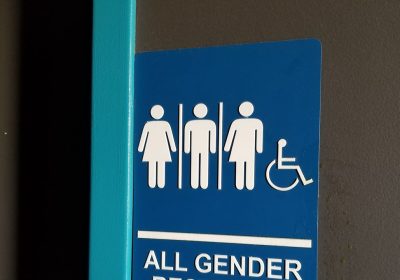 Persone trans nel Regno Unito, introdotto il nuovo obbligo di utilizzare i bagni in base al sesso biologico