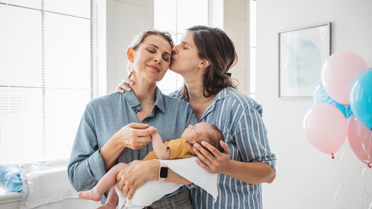 Sulla carta di identità dei minori è giusto usare la parola “genitori”