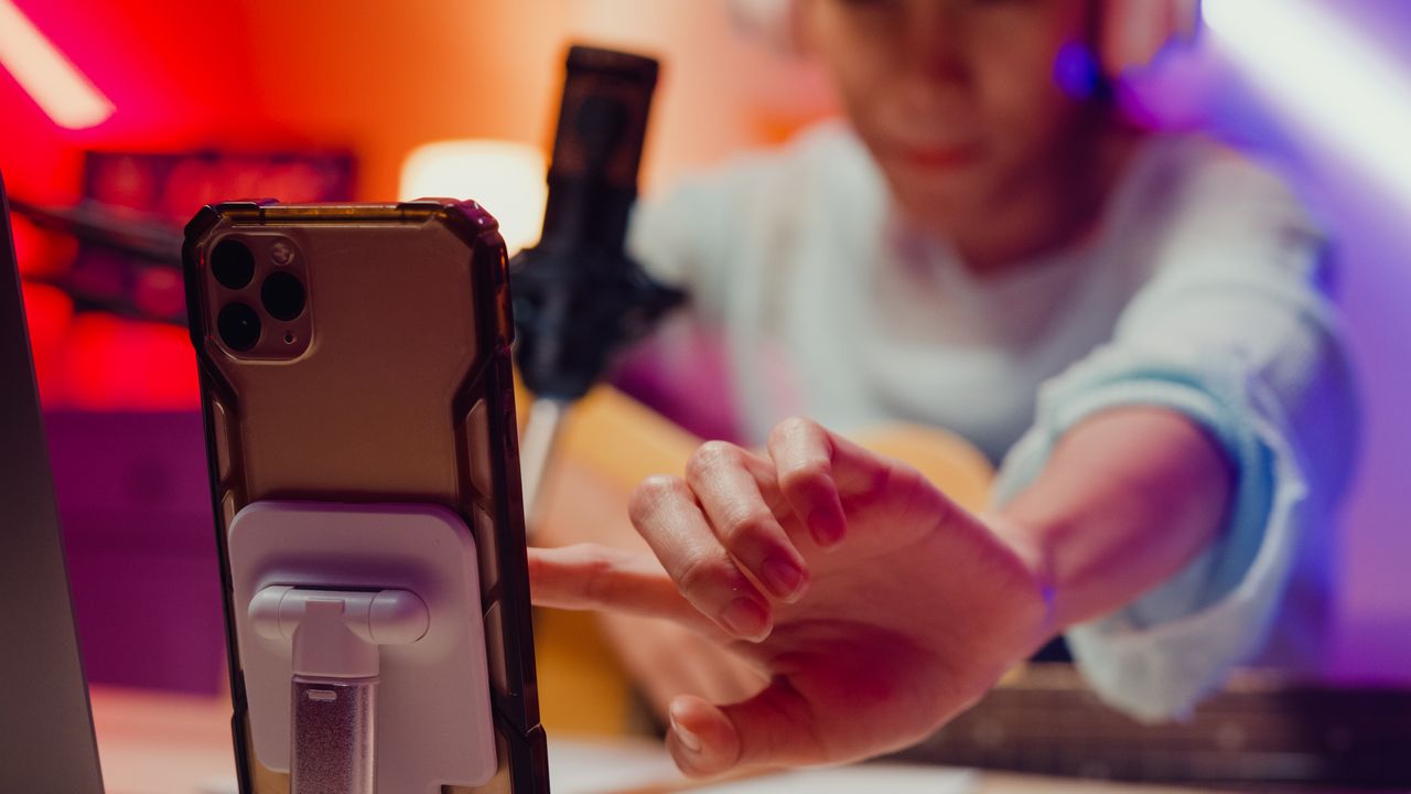 Dipendenti creator, sono loro il futuro dei social?