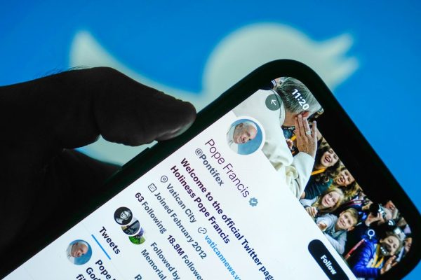 Papa Francesco e i social. Come usava X, Instagram e TikTok?