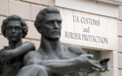 Il governo Trump ha chiesto a un cittadina americana di auto-espellersi dal paese