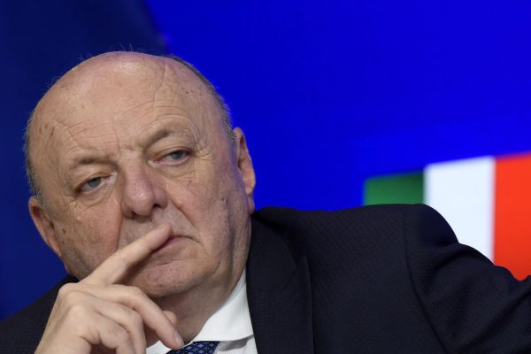 Sul ddl nucleare il governo ha fretta, ma non troppo. Perché teme il referendum