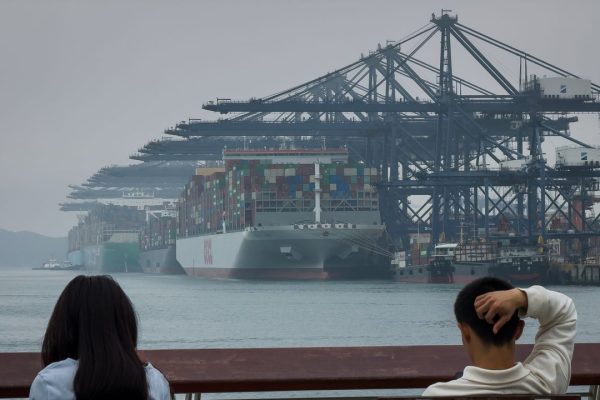 Le navi che inquinano dovranno pagare caro il costo delle emissioni