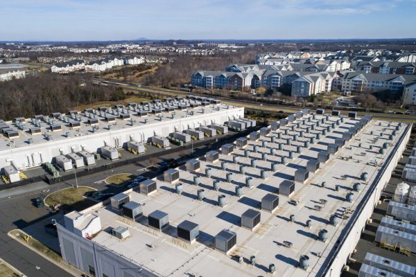 Cresce l’allerta per i server IA, migliaia a rischio compromissione – Notizie