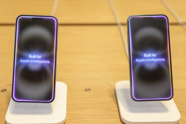 Maxi spedizione Apple da Cina e India per eludere dazi Usa – Notizie