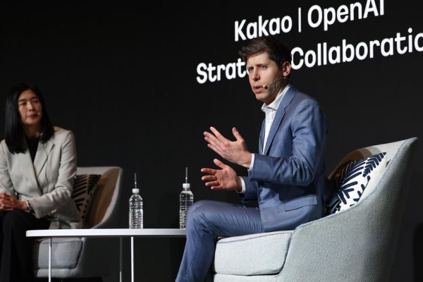 Nessuno schermo e tanta IA, nuove voci su telefonino ChatGpt – Future Tech