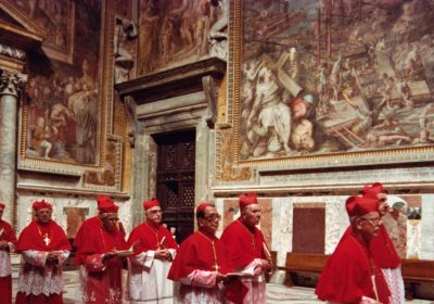 Come funziona il Conclave, dall’Extra omnes all’Habemus Papam