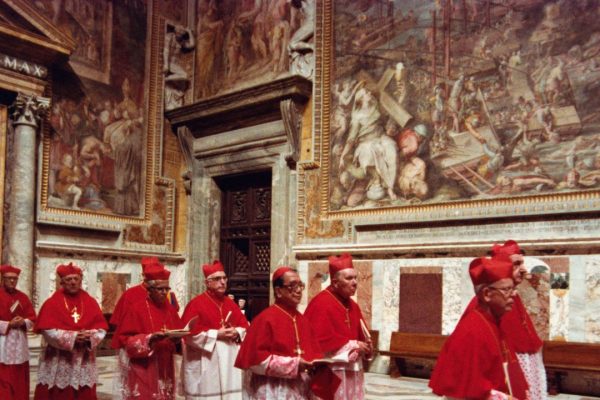 Come funziona il Conclave, dall’Extra omnes all’Habemus Papam