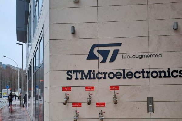 Stm avvia produzione su larga scala in silicon photonics per i data center – Telecomunicazioni