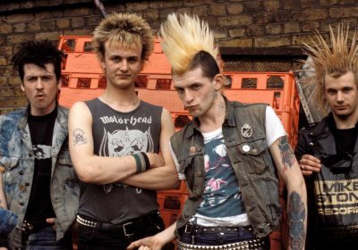 Dopo la chemioterapia, ribellioni punk per tornare alla propria essenza