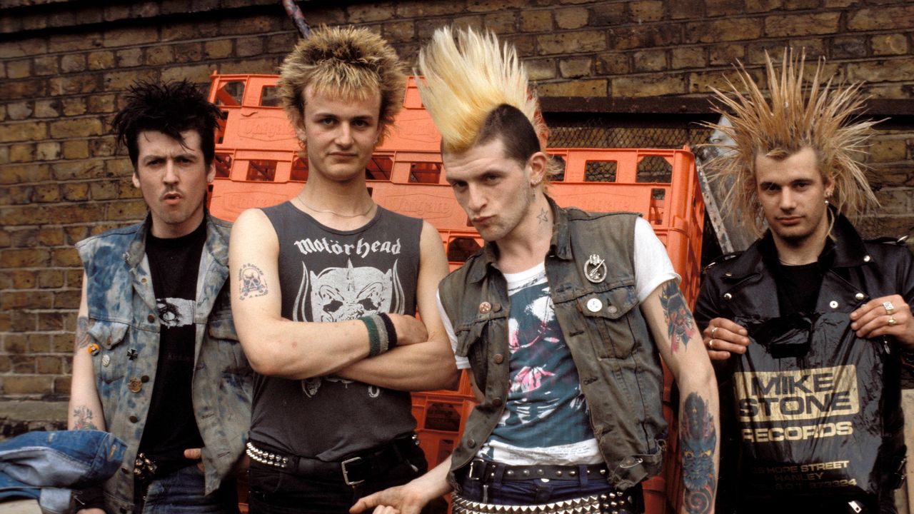 Dopo la chemioterapia, ribellioni punk per tornare alla propria essenza