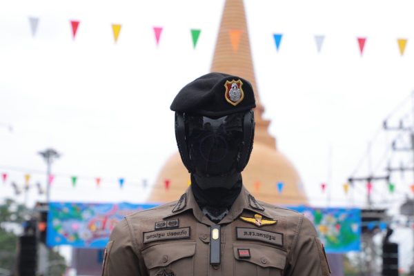 Il nuovo robot della polizia thailandese
