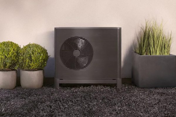 Aira ad Heat Pump Technologies Milano: ecco la pompa di calore con AI