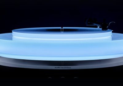 Audio-Technica presenta Hotaru, il giradischi premium multisensoriale