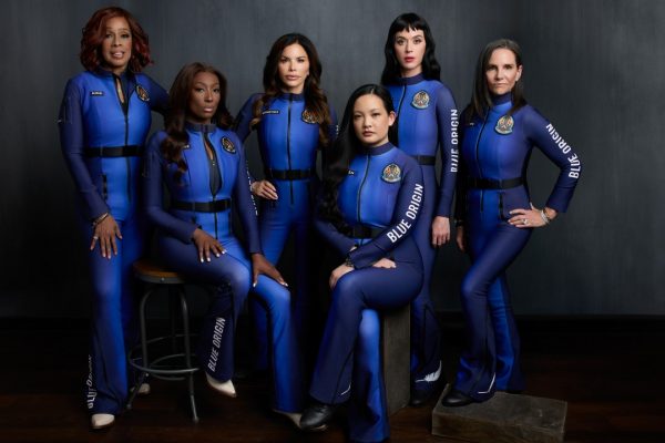 Blue Origin NS-31: successo per la missione di New Shepard con a bordo anche Katy Perry e Lauren Sànchez