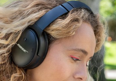 Bose QuietComfort: il meglio tra le cuffie con cancellazione del rumore wireless, oggi in offerta. E occhio agli auricolari