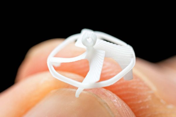 Creato il robot volante wireless più piccolo del mondo: è ispirato alle api