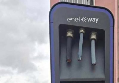 Furti dei cavi alle colonnine, incastrata la banda del rame. Sono tutti italiani