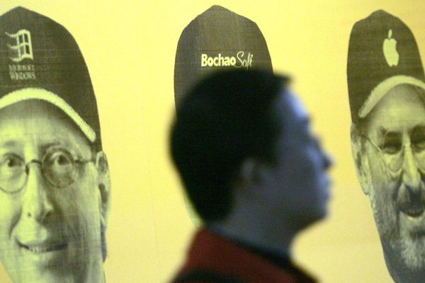 Da 50 anni Microsoft e Apple sono rivali su tutto