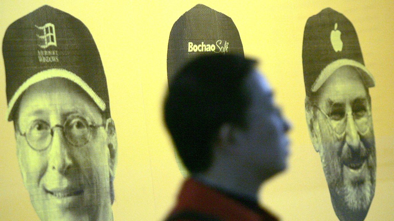 Da 50 anni Microsoft e Apple sono rivali su tutto