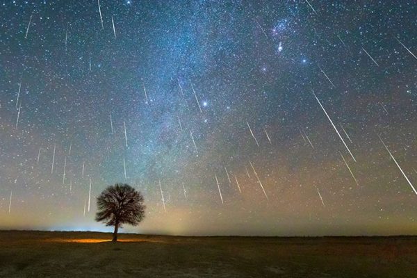 Liridi 2025, come godersi lo spettacolo delle stelle cadenti di aprile