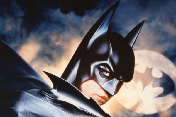 Val Kilmer, la carriera dell’attore scomparso e quel Batman che andrebbe rivalutato