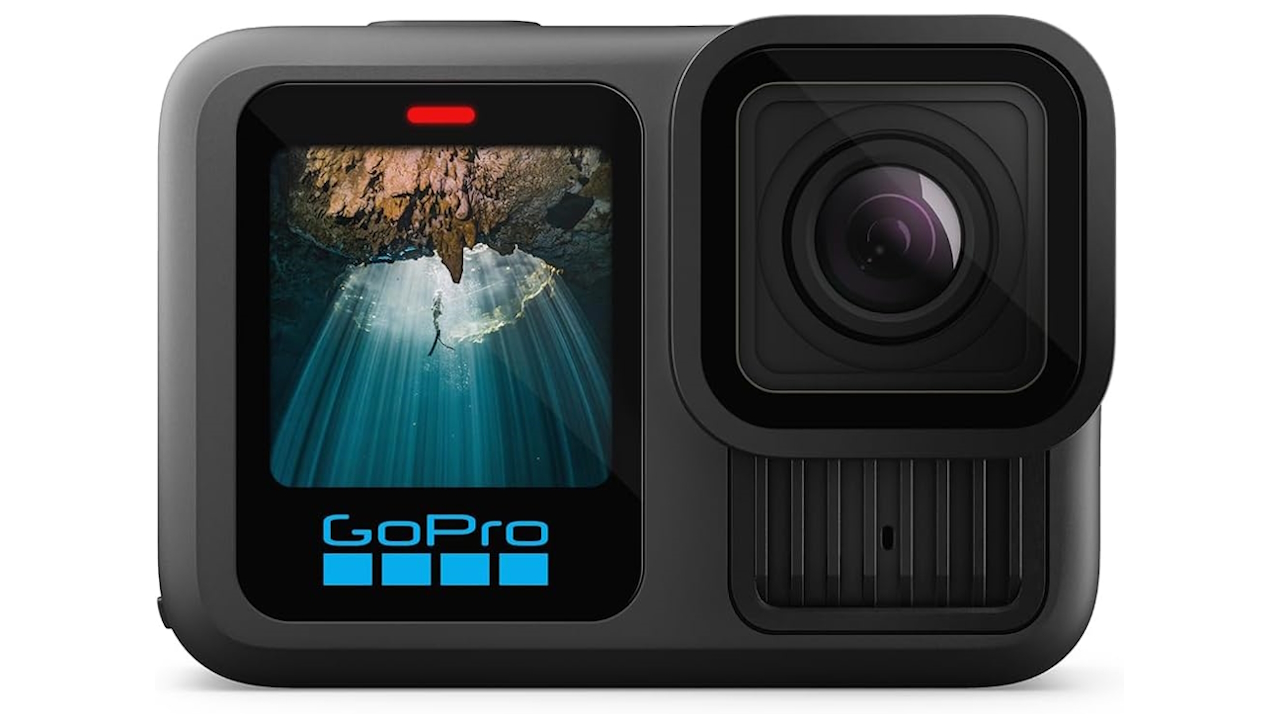 GoPro HERO13 Black in offerta su Amazon: video 5.3K, Slo-Mo 13x e rilevamento obiettivi automatico, anche in bundle completo