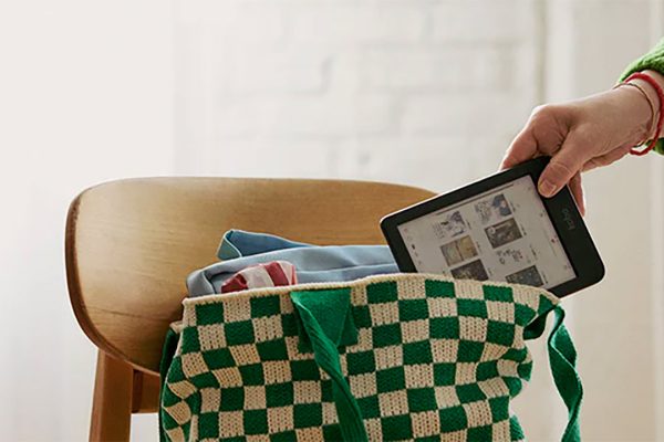 Grazie ad un coupon torna in sconto l'ottimo ebook reader Kobo Clara Colour, costa solo 139€