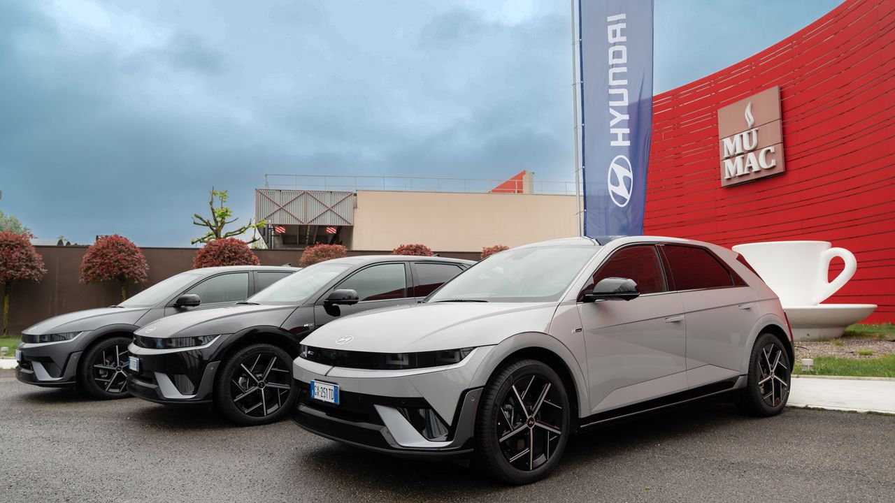 Hyundai Ioniq 5 N Line, il crossover che ricarica anche lo stile